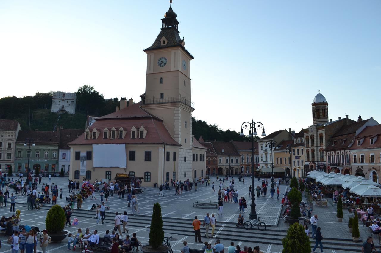 Casa Krone - Piata Sfatului Брашов Екстериор снимка