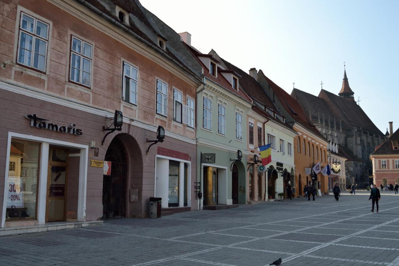 Casa Krone - Piata Sfatului Брашов Екстериор снимка
